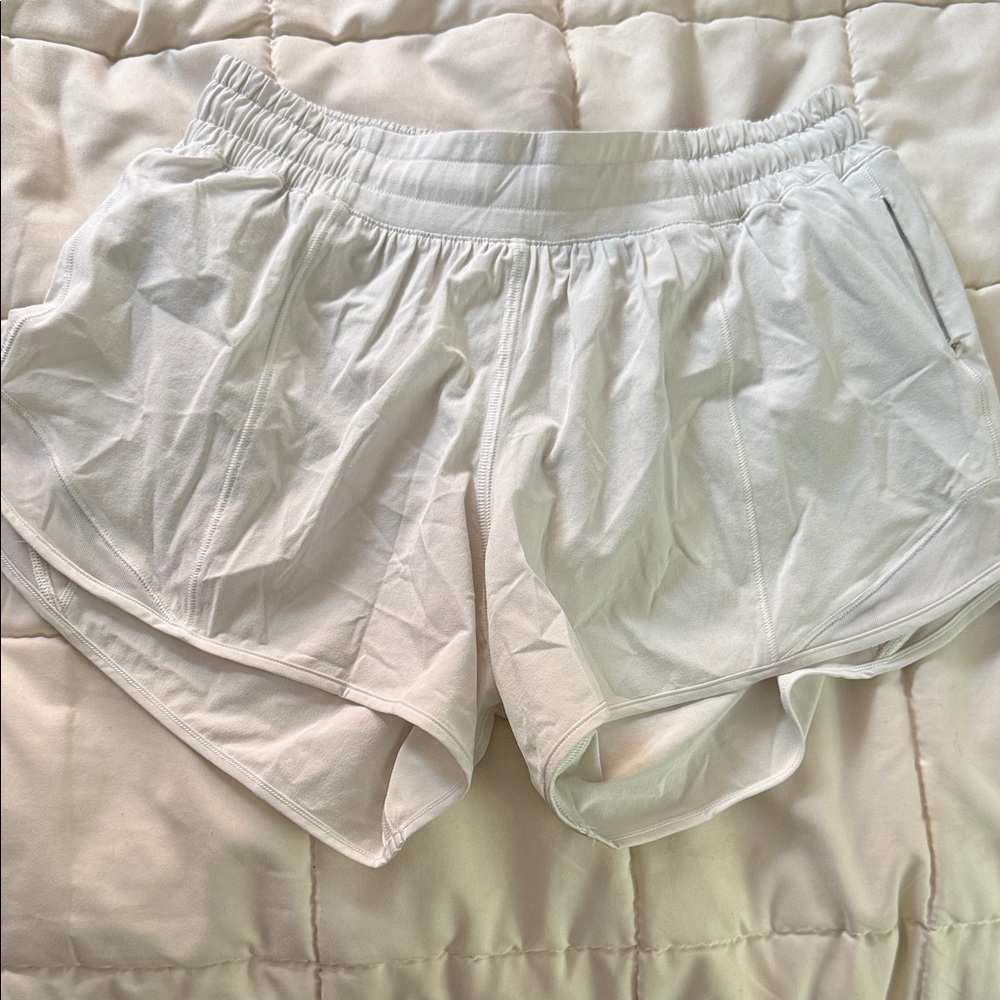 Lululemon Hotty Hot Shorts 4”
